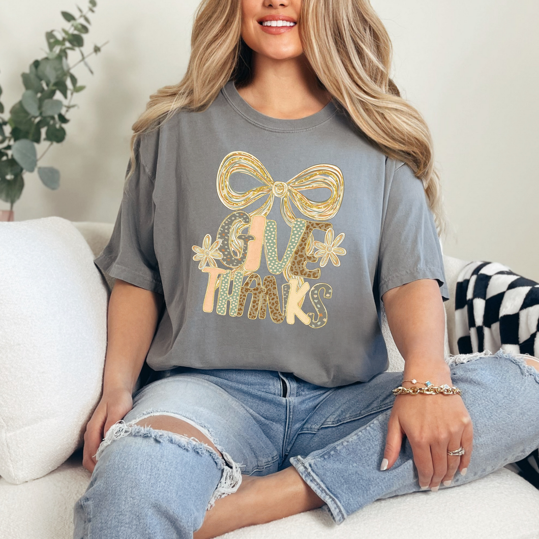 Give Thanks Bow Graphic Tee