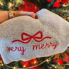 Very merry Nantucket knit