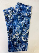 Jazzy Blue Paisley Leggings w/ Pockets - Sunshine Styles Boutique