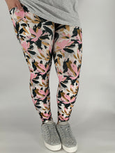 Spring Abstract Leggings w/ Pockets