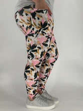 Spring Abstract Leggings w/ Pockets